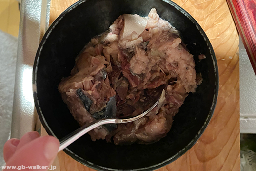 4.玉ねぎとしょうが、（A）を加えて混ぜ合わせる。