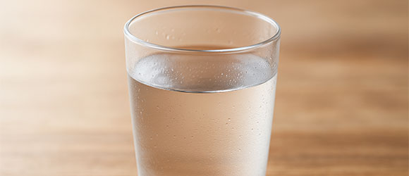 コップに入った水