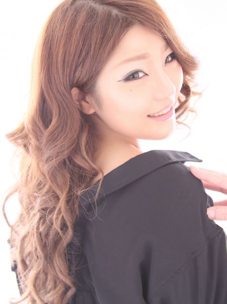 ウーヴ5(ギラギラガールズ さくら通り店:新宿/歌舞伎町/ガールズバー)