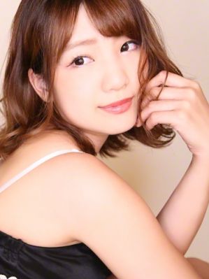 シズキ7(ギラギラガールズ さくら通り店:新宿/歌舞伎町/ガールズバー)