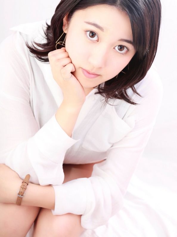 みい3(美人茶々:高田馬場/ガールズバー)