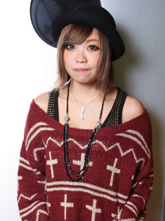 みおり
                 2(RAVE(レイブ):上野/ガールズバー)