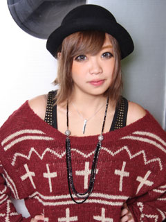 みおり
                 5(RAVE(レイブ):上野/ガールズバー)