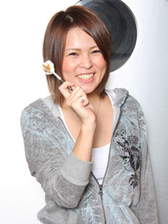 ようこ
                 2(RAVE(レイブ):上野/ガールズバー)