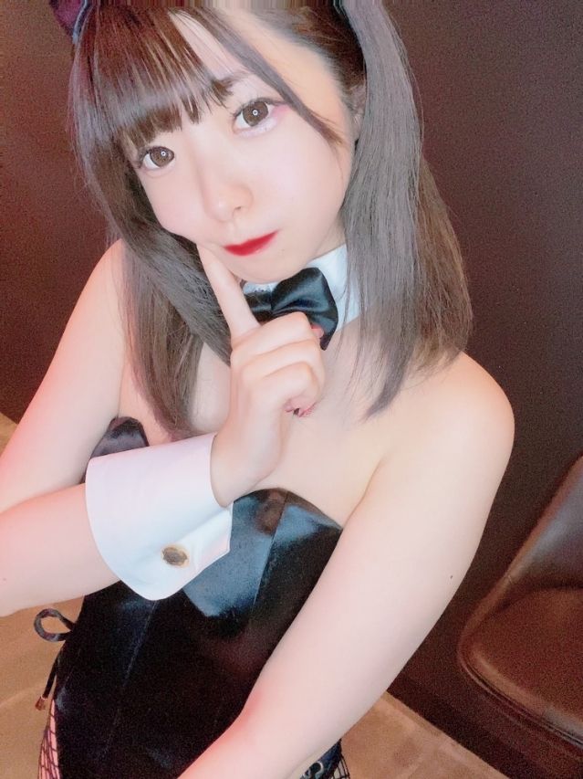 もも1(EBISU（エビス）:池袋西口/バニーガール・カフェバー)