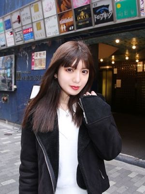 ゆら4(Lino（リノ）:新宿区歌舞伎町/ガールズバー)