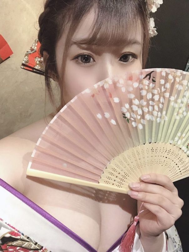 もも1(池袋小町:池袋/花魁・和服ガールズバー)