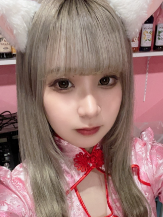 せな4(チャイニャカフェバー桃猫堂　歌舞伎町店:新宿歌舞伎/チャイニャカフェバー)