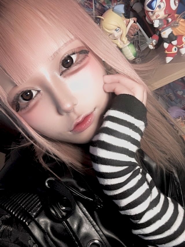 ぜろ4(758 Production:金山/ガールズバー)